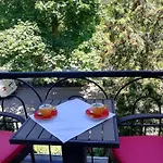 Reno On Deribasovskaya Apartmanhotel 3*
