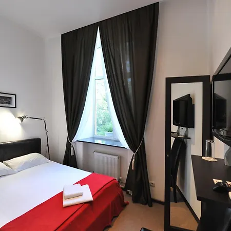 Reno On Deribasovskaya Aparthotel Oděsa