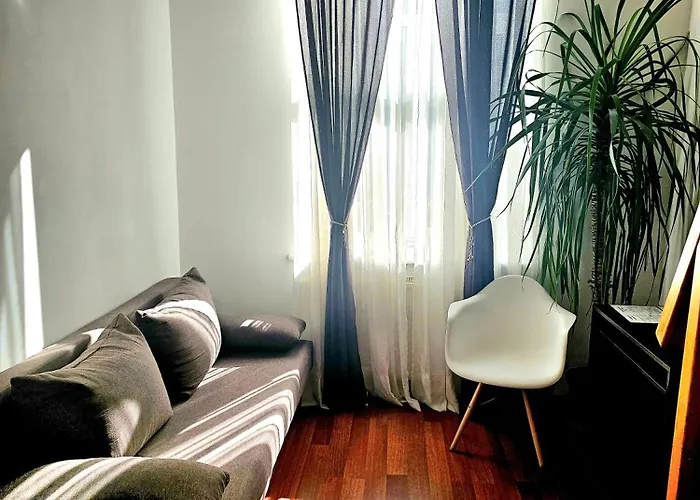 Reno On Deribasovskaya 3*