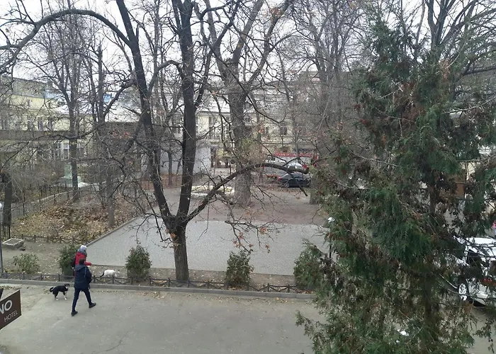 Reno On Deribasovskaya