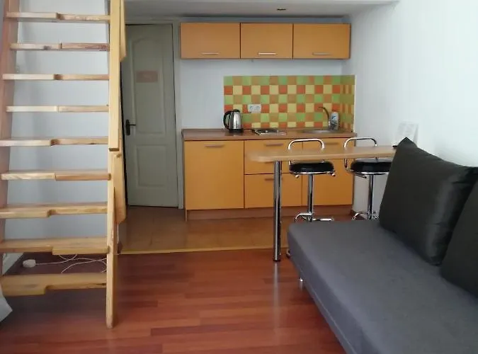 Reno On Deribasovskaya Aparthotel 3*